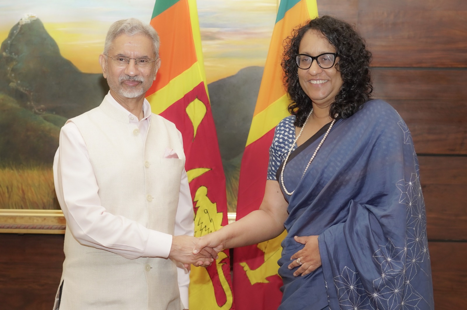 இந்திய வெளிவிவகார அமைச்சருக்கும் பிரதமருக்கும் இடையில் சந்திப்பு!