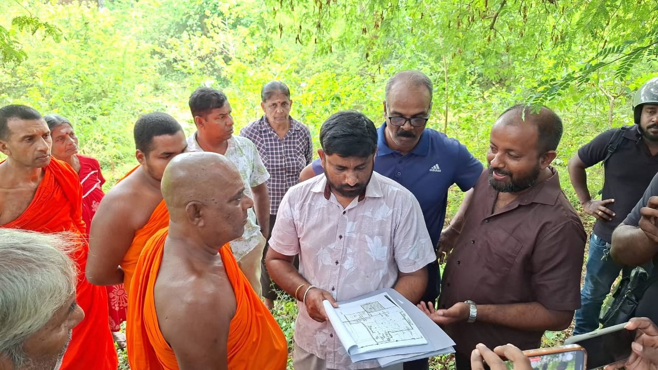 தையிட்டிக்கு விஜயம் செய்த நயினாதீவு விகாராதிபதி!