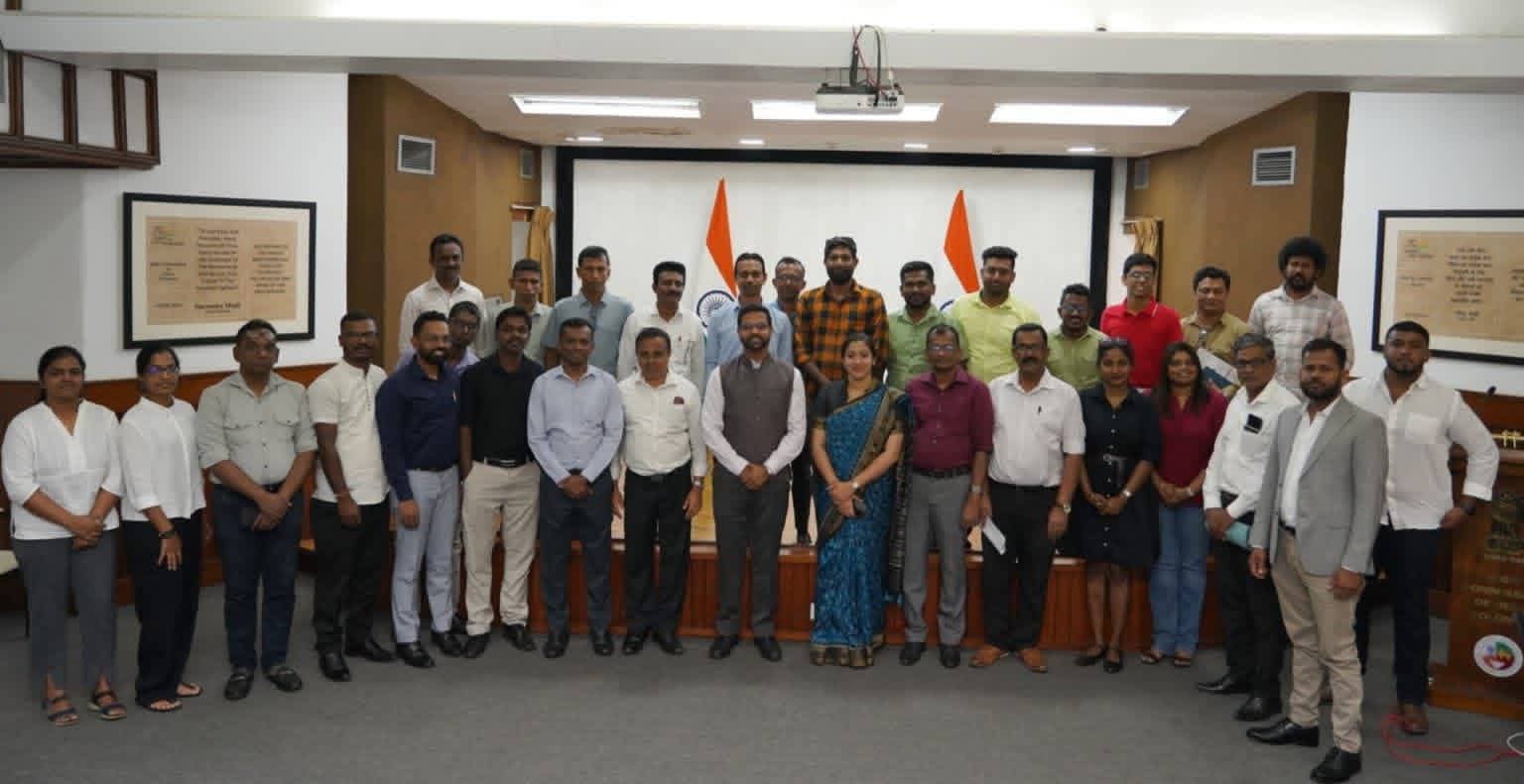 ஊடக பயிற்சிக்காக இலங்கை ஊடகவியலாளர் குழு இந்தியா பயணம்!