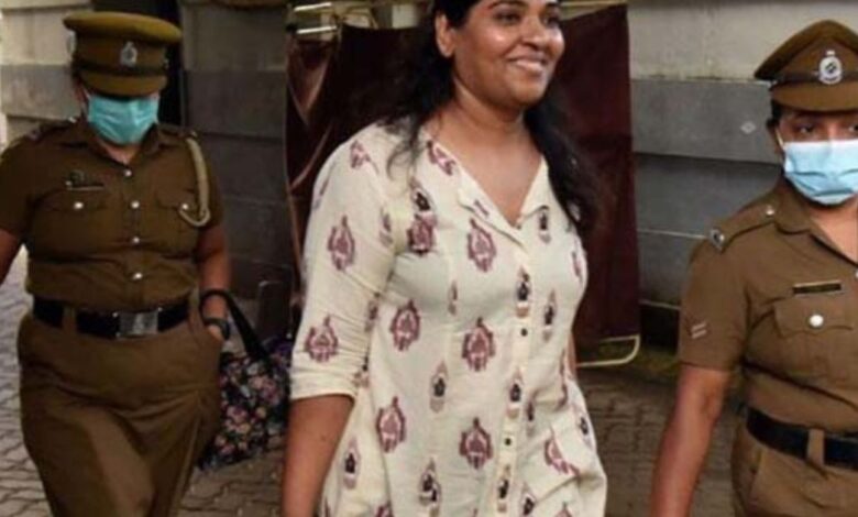 முன்னாள் அமைச்சர் கெஹலிய ரம்புக்வெல்லவின் மூத்தமகள் கைது!