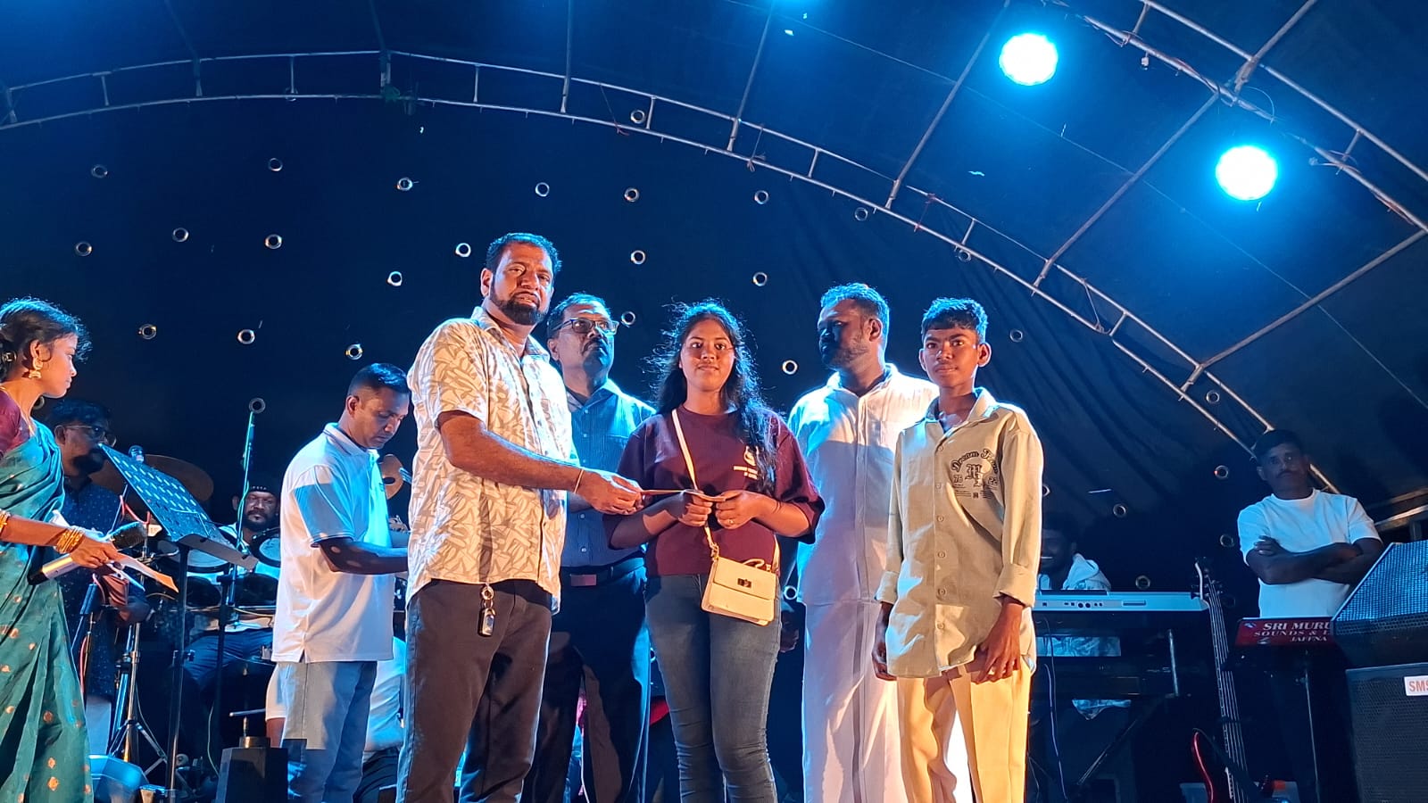 சாவகச்சேரி நகராட்சி மன்றமும்,கைத்தொழில் வணிகர் மன்றமும் இணைந்து நடாத்திய பொங்கல் விழா!