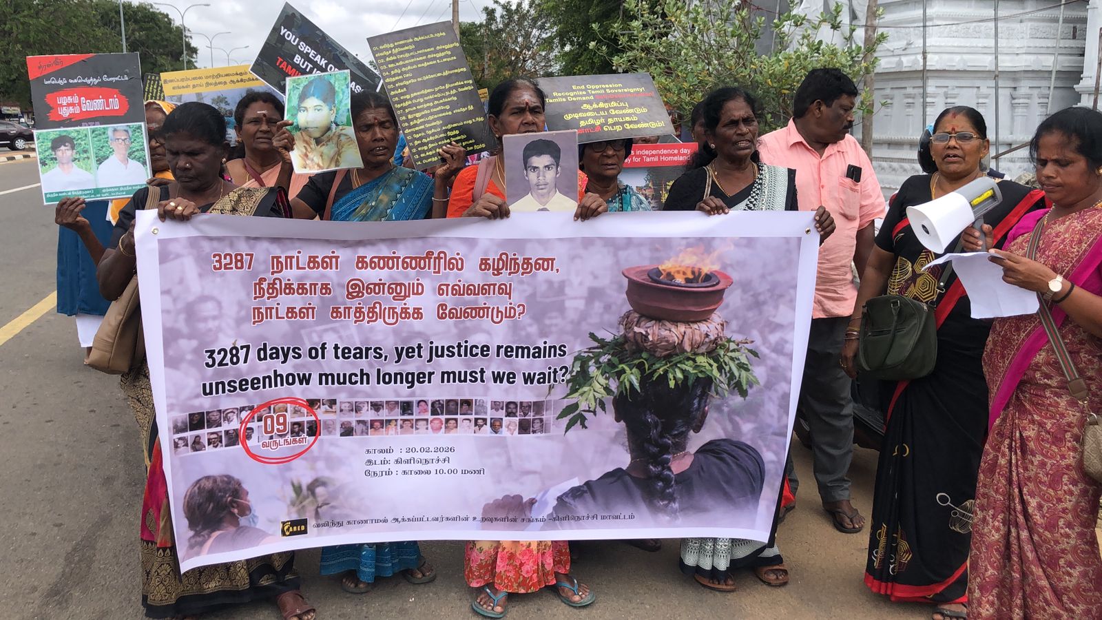 வலிந்து காணாமல் ஆக்கப்பட்டவர்களின் உறவுகளின் போராட்டம் கிளிநொச்சியில்!