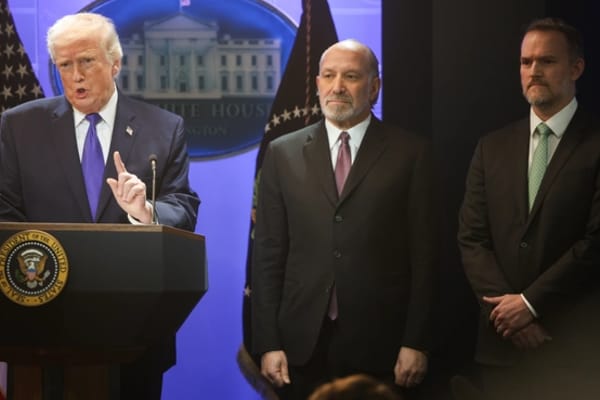 உலக நாடுகளுக்கு அதிர்ச்சியூட்டும், ட்ரம்ப் விடுத்த அறிவிப்பு!