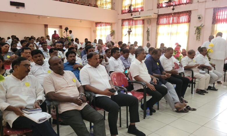 ஜனநாயக தமிழ் தேசிய கூட்டணியின் பேராளர் மகாநாடு சாவகச்சேரியில்!