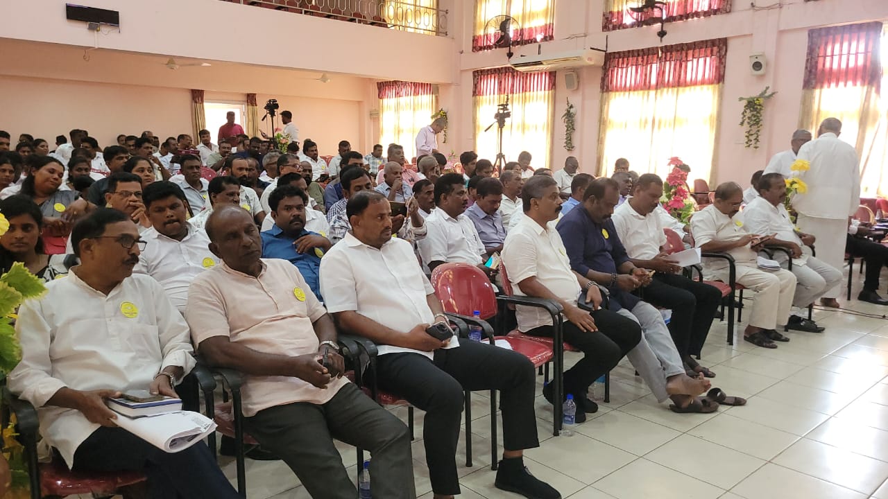 ஜனநாயக தமிழ் தேசிய கூட்டணியின் பேராளர் மகாநாடு சாவகச்சேரியில்!