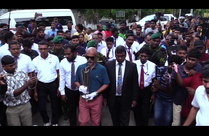 யாழுக்கு 20 க்கு 20 உலக கிண்ணம் கொண்டுவருகை!