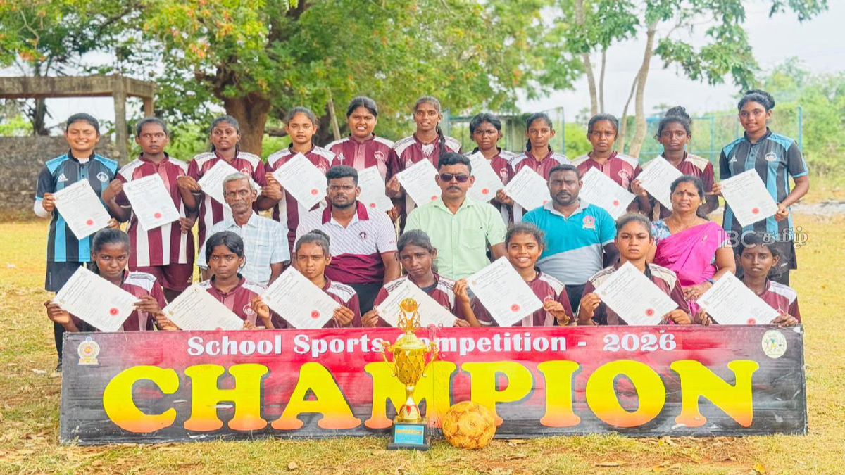 வடக்கு மாகாண பாடசாலைகளுக்கு இடையிலான பெண்கள் உதைபந்துப் போட்டியில், மகாஜன கல்லூரி அணிகள் சம்பியன்!