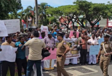 நெல்லுக்கு நிர்ணய விலைகோரி மட்டக்களப்பில் விவசாயிகள் போராட்டம்!