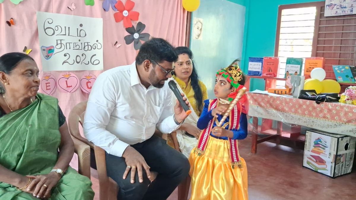 சுடர் ஒளி முன்பள்ளிச் சிறார்களின் வேடம் தாங்கல் நிகழ்வு!