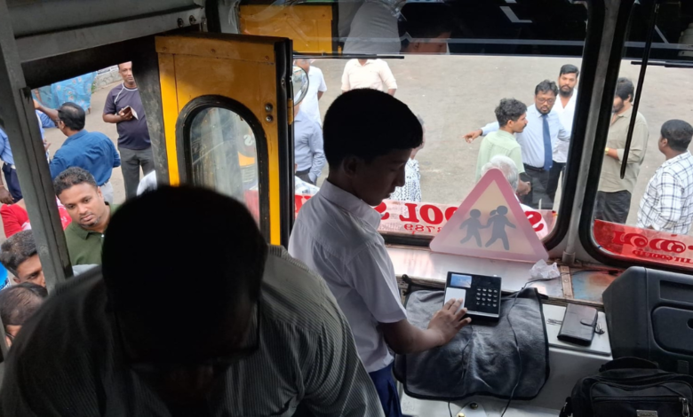 டிஜிற்றல் முறையிலான பாடசாலை பேருந்து சேவை யாழ்.கொடிகாமத்தில் ஆரம்பித்து வைப்பு!