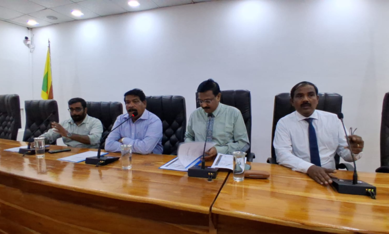 யாழ்.மாவட்ட முஸ்லிம்களின் மீள் குடியேற்ற கூட்டம் யாழ். மாவட்ட செயலகத்தில்!