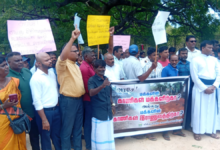 வயாவிளானில் காணிகளை விடுவிக்கக் கோரி உரிமையாளர்கள் போராட்டம்!c