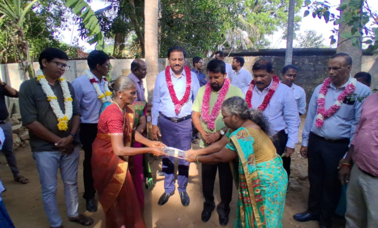 வல்வெட்டித்துறை வேவிலில் அமைக்கப்பட்ட வீடு பயனாளியிடம் கையளிப்பு!
